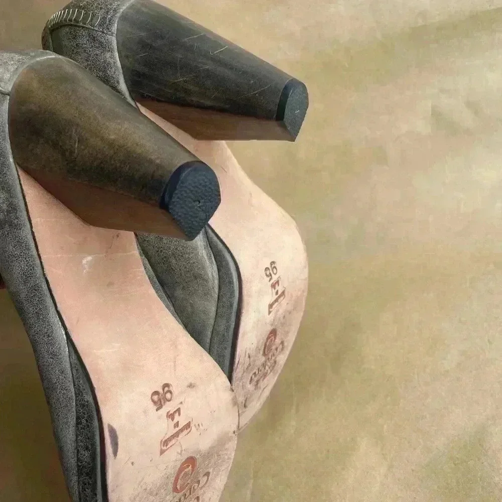 Calleen Cordero Studded Peep Toe Block Heels Leather 9.5 EUC.